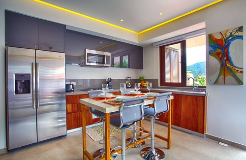 Emiliano Zapata Condo | 1BR/2BA Mountain-View Condo @ Oceana | Rooftop Pool, Gym | Romantic Zone