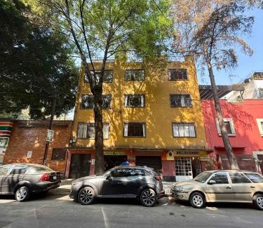 Hipodromo Condesa Apartment | 2 br vintage apartment in Condesa