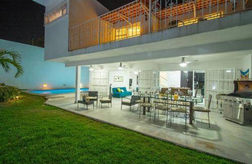 Puerto Vallarta Villa | 280 m² Villa ∙ 5 bedrooms ∙ 14 guests