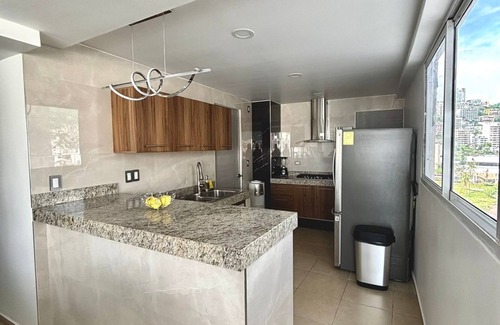 Costa Azul Apartment | 3 bedroom family apartment in Acapulco, a few steps from the beach.