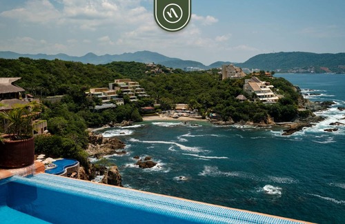Ixtapa House | 300 m² House ∙ 4 bedrooms ∙ 16 guests