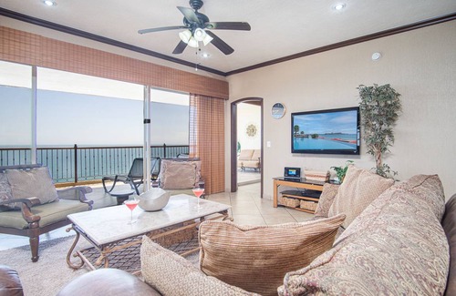 Bella Vista Condo | 313 m² Condo ∙ 4 bedrooms ∙ 8 guests
