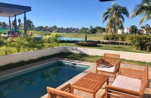 Nuevo Vallarta Villa | 400 m² Villa ∙ 4 bedrooms ∙ 10 guests