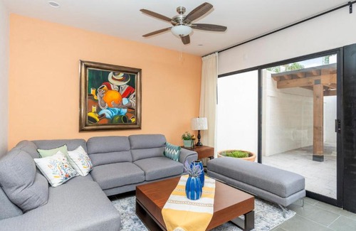 Fraccionemente La Lejona House | 4BR Oasis with Pool & Gym at Nueva Escondida