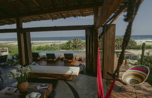 Puerto Escondido House | A sophisticated atmosphere on a virgin beach.