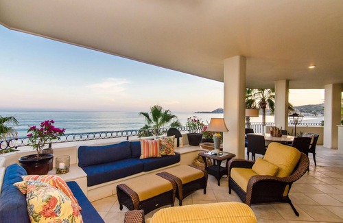 San Jose del Cabo Condo | Beachfront Penthouse in El Zalate 3bed 3bath
