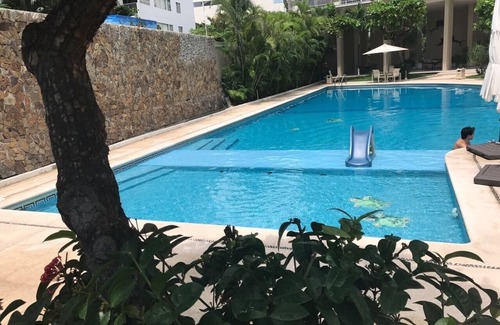 Club Deportivo Apartment | Beautiful Penthouse - pool /beach access/excellent view of the bay