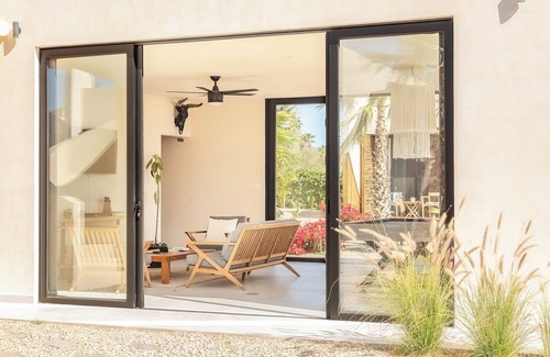El Pescadero House | Boutique Modern Bungalow In El Pescadero