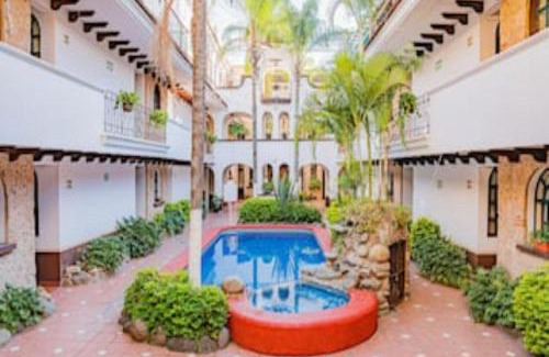 Ciudad Guzman Hotel | Capital O Colón, Ciudad Guzmán Jalisco