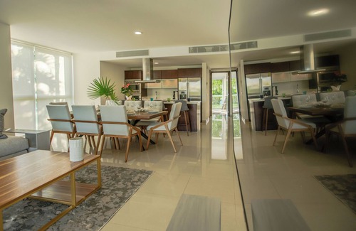 Puerto Juarez Condo | Casa Azul with Private Pool by RedAwning