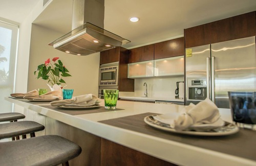 Puerto Juarez Condo | Casa Azul with Private Pool by RedAwning