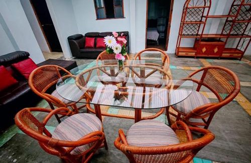 Santa Lucia House | Casa Cálida Relajante y Céntrico con Estacionamiento