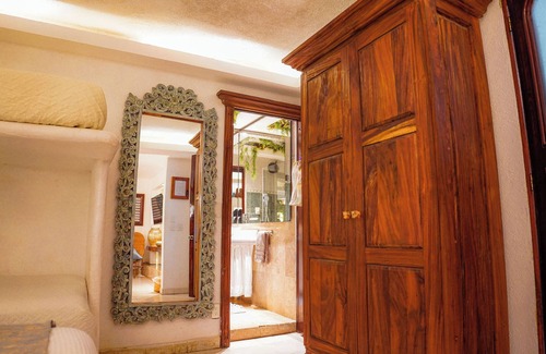 Boulevard Barra Vieja Hotel | Casa Jaguar