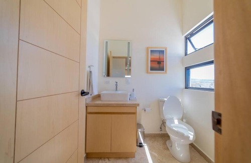 Colina del Sol House | Casa nueva a 3 min del Malecón!