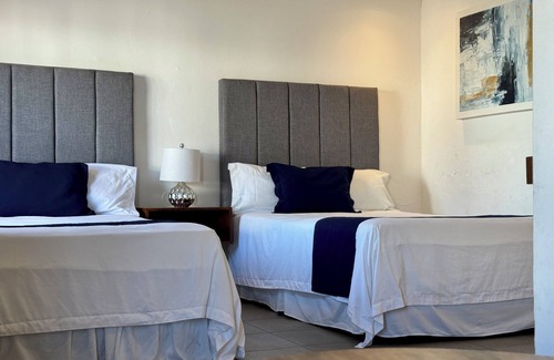 Ensenada Hotel | Casa Petri Hotel