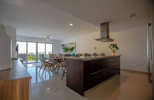Puerto Juarez Condo | Casa Sky Penthouse Mareazul by RedAwning