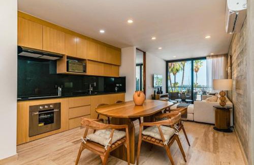 La Paz Apartment | Central with sea view by Porto Vacanze at Laiva
