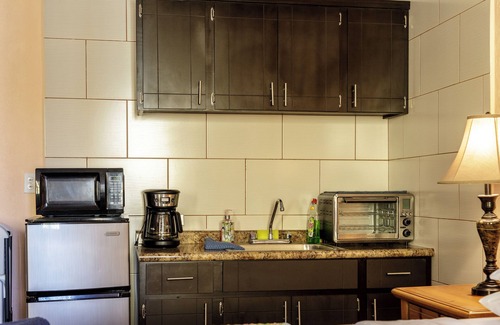 Acapulco Apartment | Charming 1-bedroom apartment in gorgeous Ensenada with pool and fitness room!