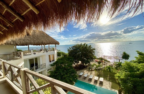 Isla Mujeres Villa | Coco 14BR Oceanfront Villa Compound