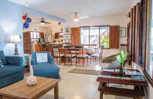 Sinanche House | Comfortable beds & a hot meal await you. Beach front. LasTunas - Telchac Pto.