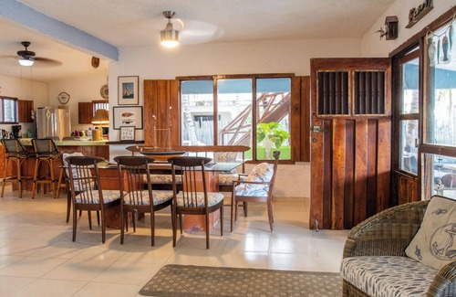 Sinanche House | Comfortable beds & a hot meal await you. Beach front. LasTunas - Telchac Pto.