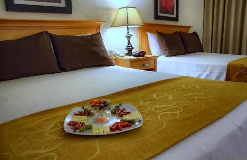 Ensenada Hostel | Corona Hotel & Spa