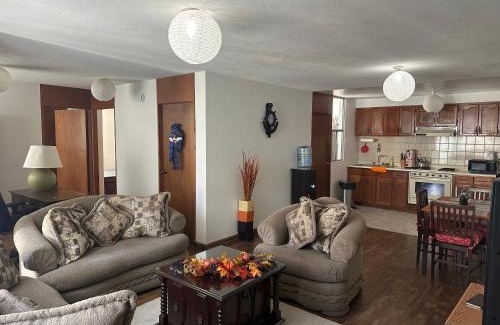 La Joya Apartment | Departamento en fraccionamiento para 4 personas, cuenta con todo para estancias largas, seguridad y estacionamiento, zona céntrica, bancos,garitas,plazas