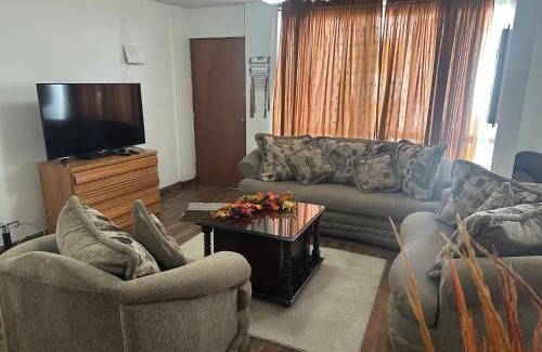 La Joya Apartment | Departamento en fraccionamiento para 4 personas, cuenta con todo para estancias largas, seguridad y estacionamiento, zona céntrica, bancos,garitas,plazas