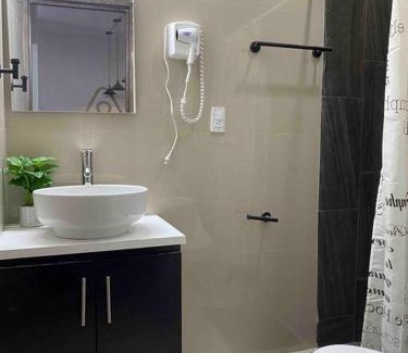 Los Mochis House | Elegante Casa Nueva Comoda con Asador