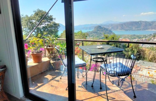 Loma Bonita House | Habitación con Vista al Lago
