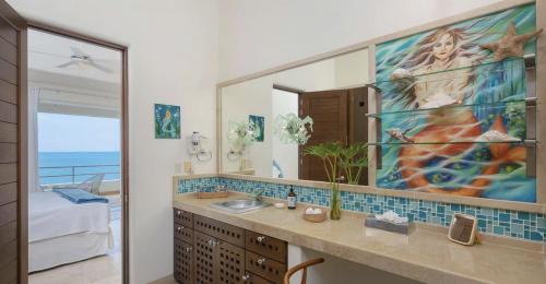 South Shore Hotel Area Villa | High End Modern Balb Villa in Conchas chinas