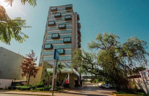 Leon Hotel | Hotel ∙ 127 guests