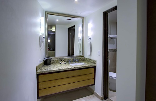 Playa Ensenada Hotel | Hotel La Pinta