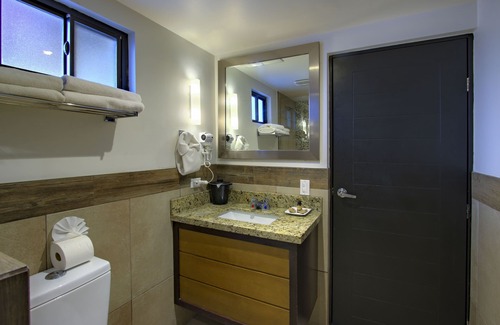 Playa Ensenada Hotel | Hotel La Pinta