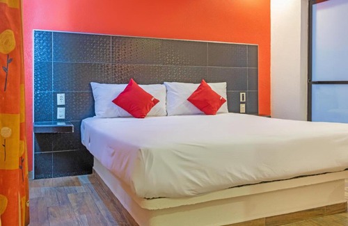 Cuauhtemoc Hotel | Hotel SR92 Adults Only
