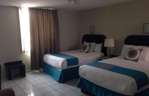 Leon Centro Hotel | Howard Johnson by Wyndham Guanajuato Leon Avenida