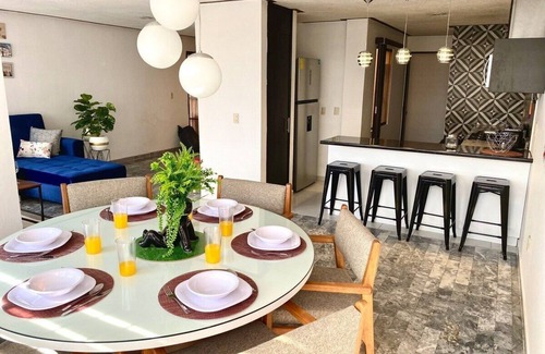 Zapopan Apartment | HUGE. FULL APARTMENT 100% REMODELED EXPO AREA