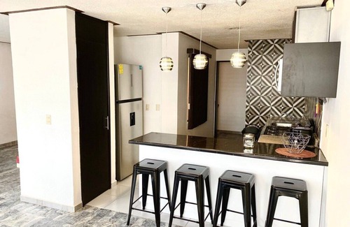 Zapopan Apartment | HUGE. FULL APARTMENT 100% REMODELED EXPO AREA