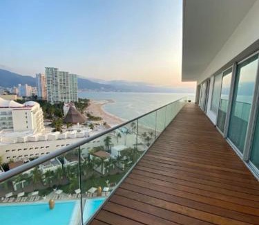 North Hotel Zone Apartment | Icon Vallarta