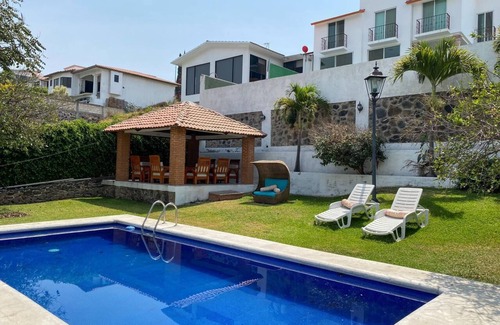 Lomas de Cocoyoc House | La Casa del Kiosko