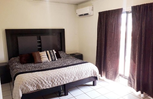 Mazatlan House | La Casa verde