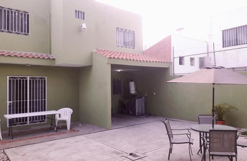 Mazatlan House | La Casa verde
