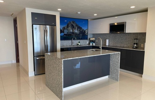 Downtown San Jose del Cabo Resort | Like the view? Oceanfront Penthouse, Private Resort with private Terrace & beach