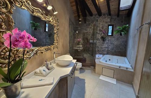 Santeagueda Apartment | Loft Michelangelo: ¡El esplendor de Val'Quirico!