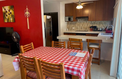 Gonzalo Guerrero Apartment | Luxurious Penthouse Stunning Rooftop Pool Amenities Close to Everything 3 BR/3BA