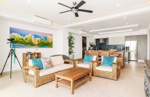 San Francisco Condo | Luxury 5 Bedroom Penthouse on the Beach in San Pancho