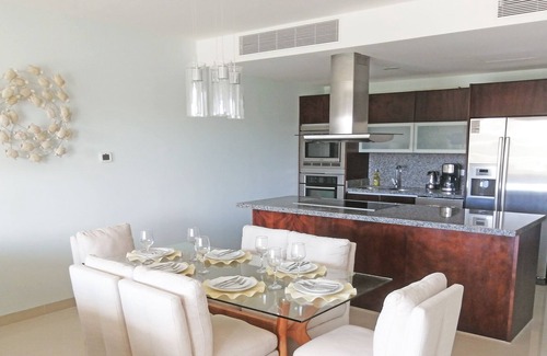 Puerto Juarez Condo | Luxury Beach Front, 2 bdr. with private jacuzzi