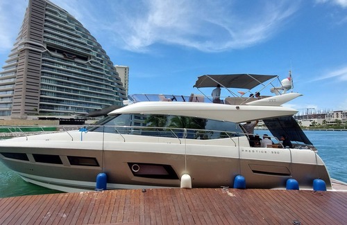 Isla Mujeres Boat Rental | Luxury yacht, a ride on the Caribbean Sea!