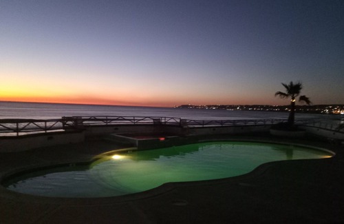 Playas de Rosarito Apartment | Oceanfront suite with king bed, bbq, pool, jacuzzi, private gate to the beach