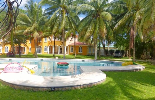 Alfredo V. Bonfil House | Orquideas Relaxed Villa at Villa Flores